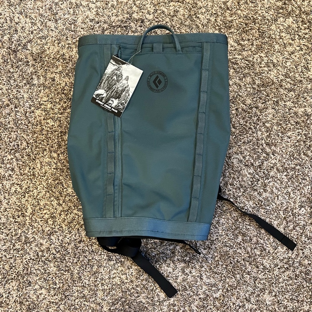 Black Diamond Street Creek Backpack 24L NWT
